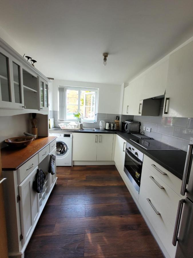 Comfortable Two Bedroom Modern Leilighet *