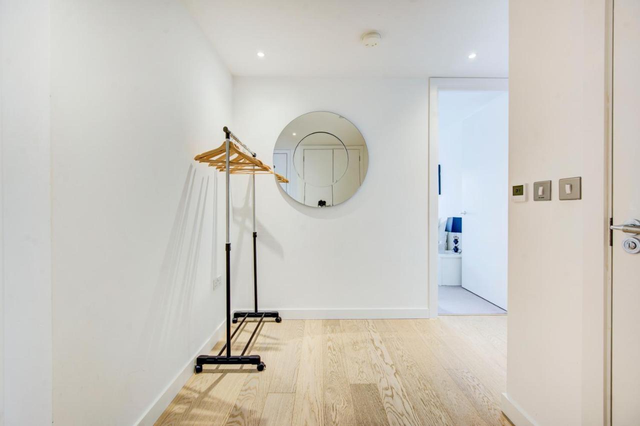 Stunning 2 Bed - Canary Wharf * London
