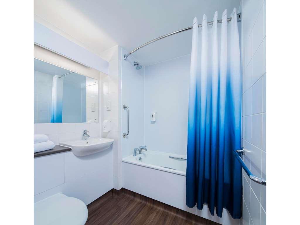 Travelodge Kings Cross Royal Scott Hotel