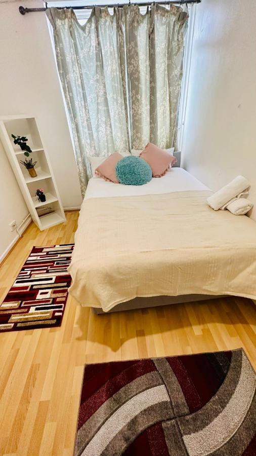 Bed & Breakfast Whites London