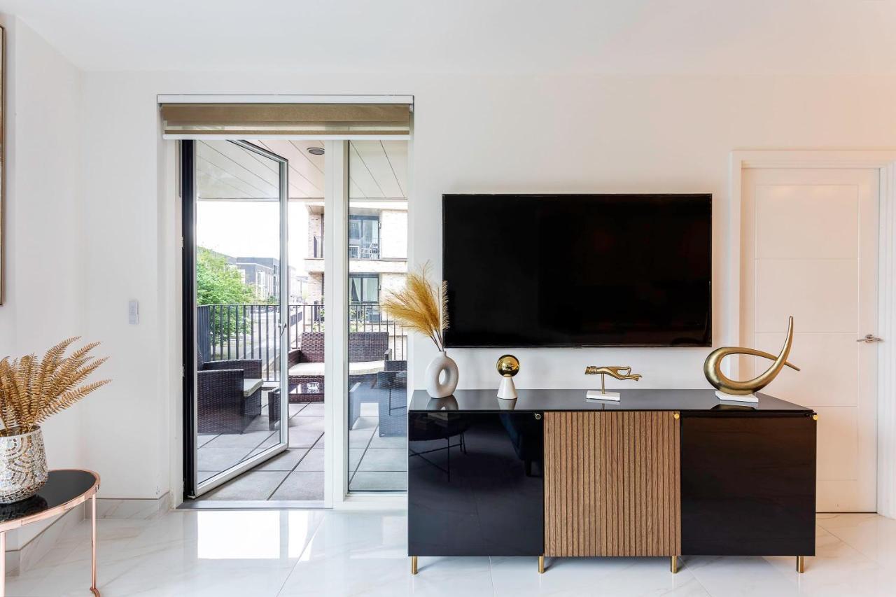 White Marble Tranquility, Park Side Life London