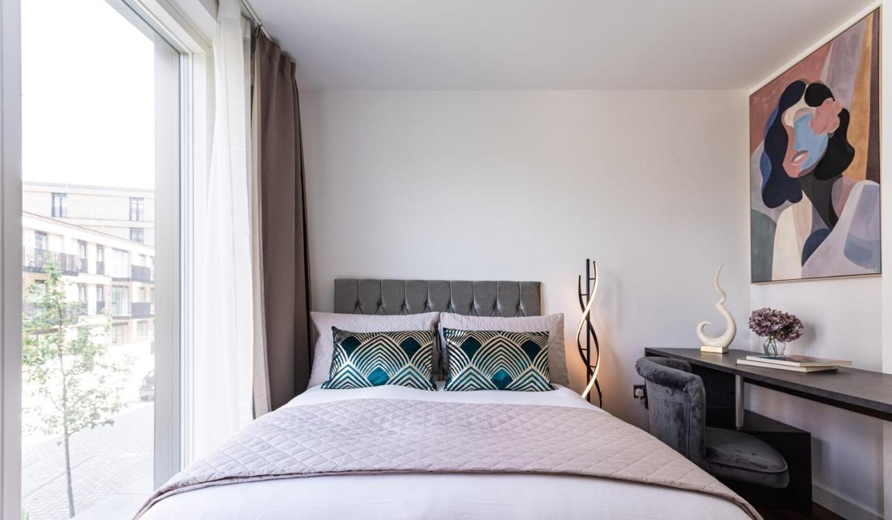 White Marble Tranquility, Park Side Life Apartment