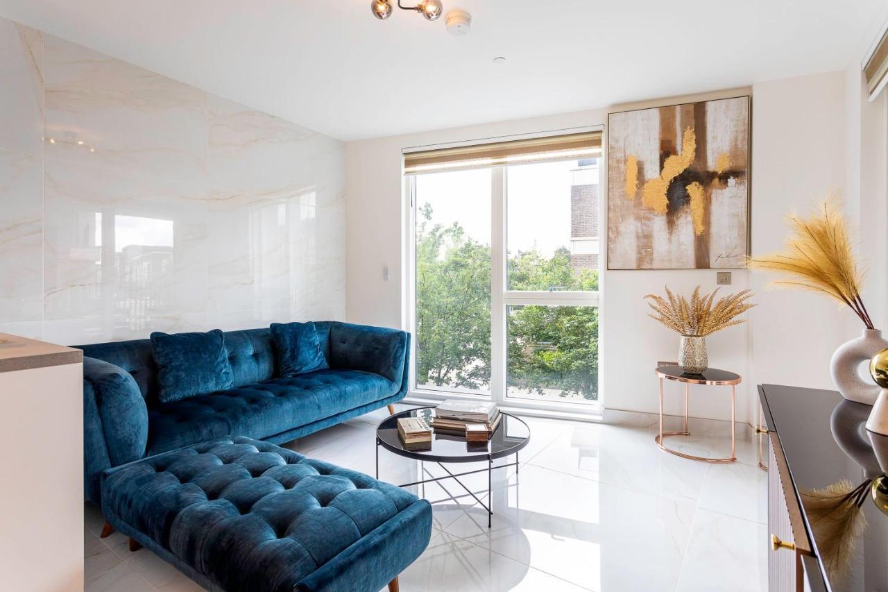 White Marble Tranquility, Park Side Life Apartment