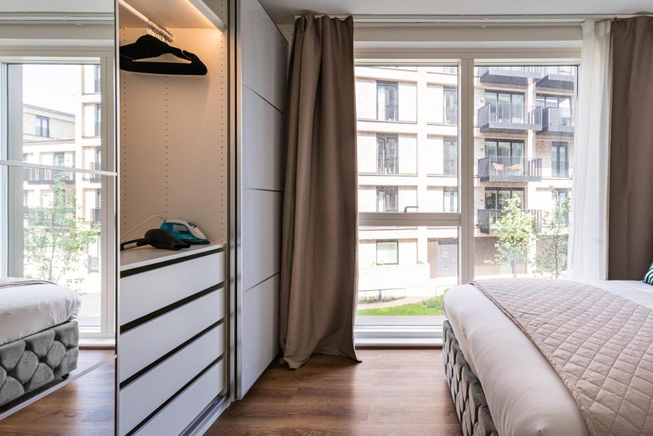 White Marble Tranquility, Park Side Life Apartment