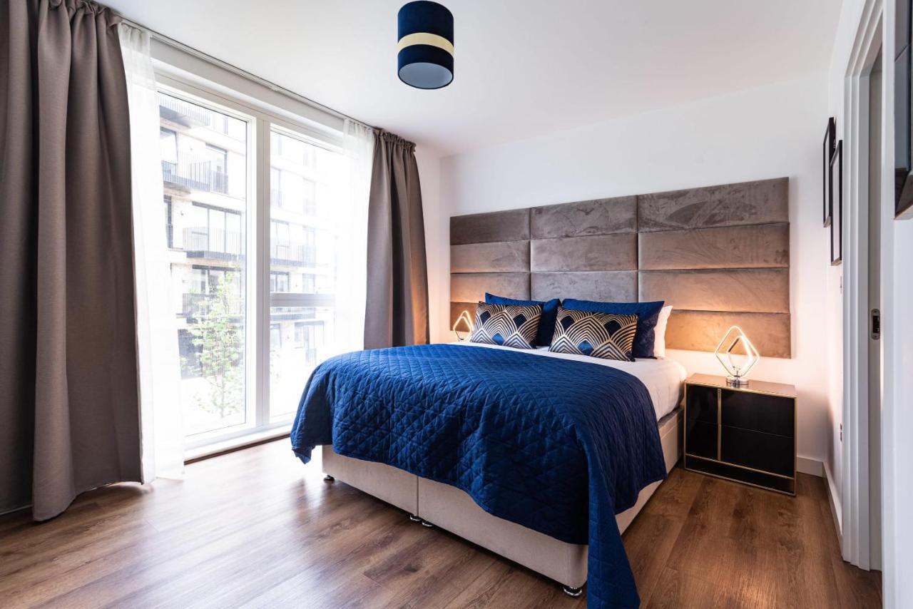 White Marble Tranquility, Park Side Life Apartment London