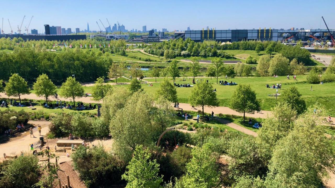 White Marble Tranquility, Park Side Life * London