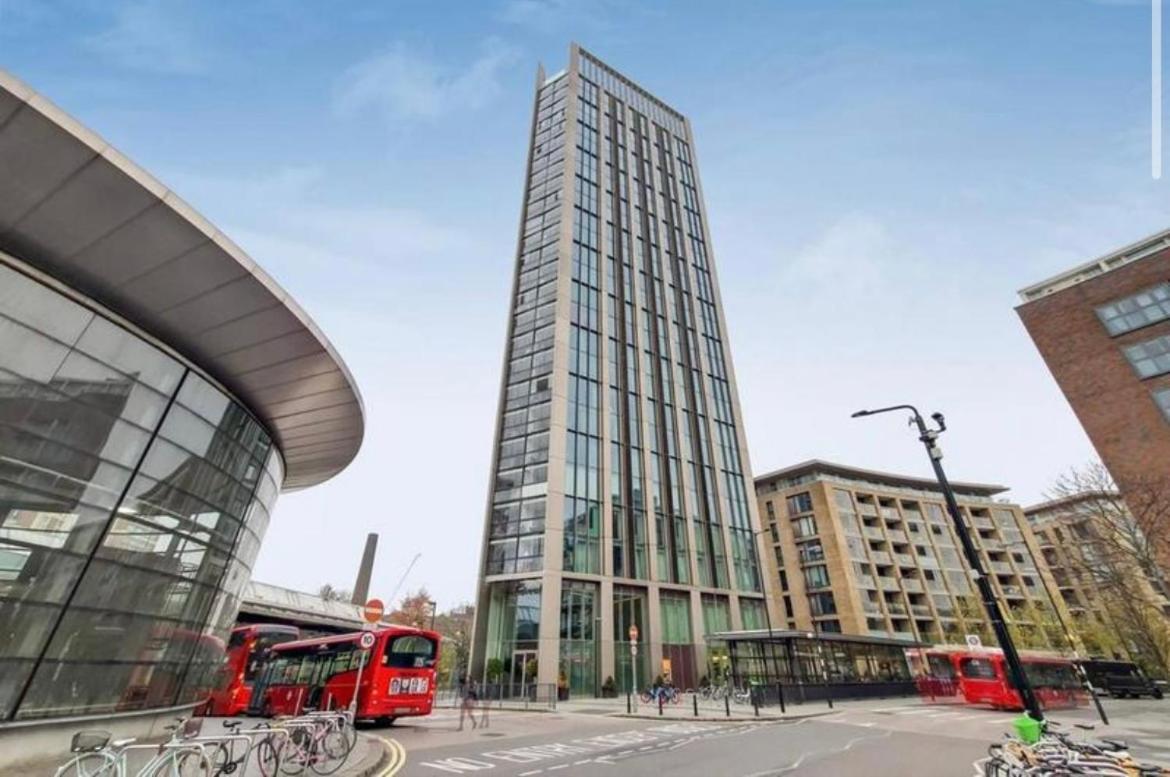 Ontario Point Flat Only Double Bedroom * London