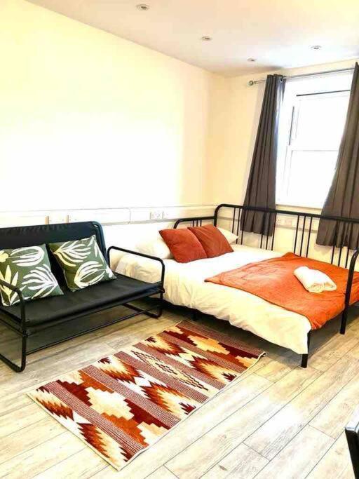 Spacious Flat In Apartment