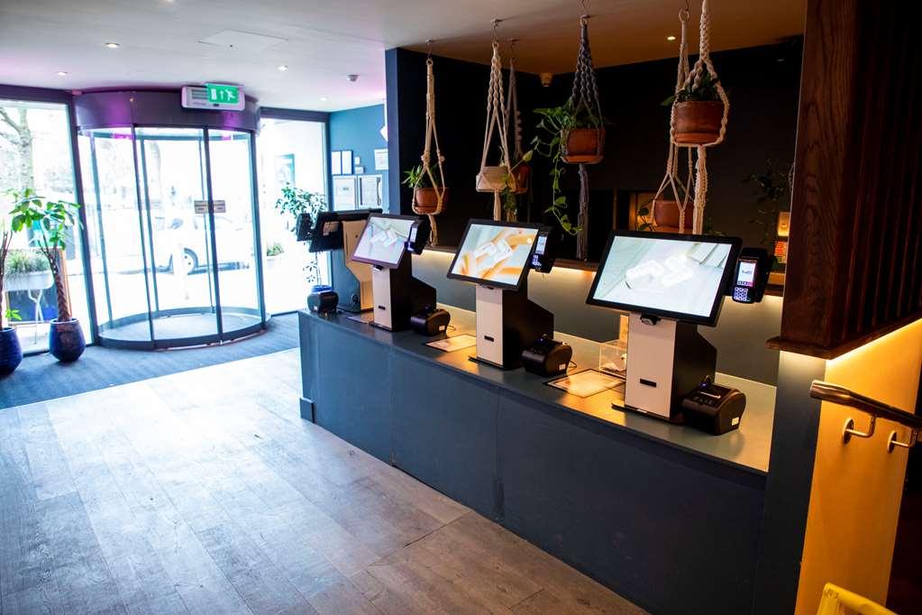 The Corner 3*