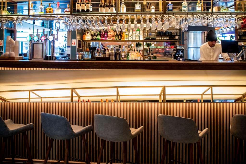 The Corner 3* London