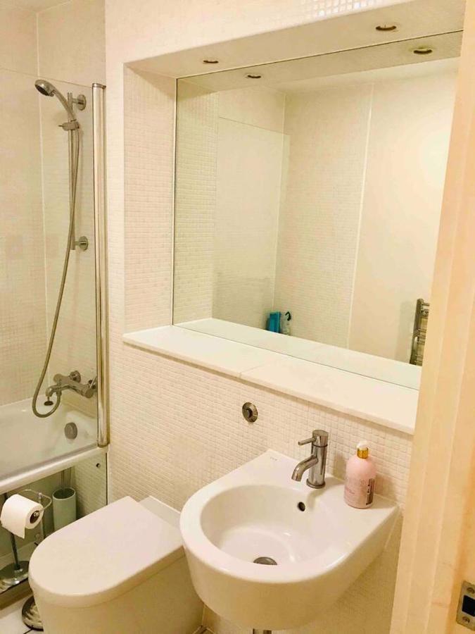 Modern 1 Bedroom Moments From Shoreditch Appartement Londen