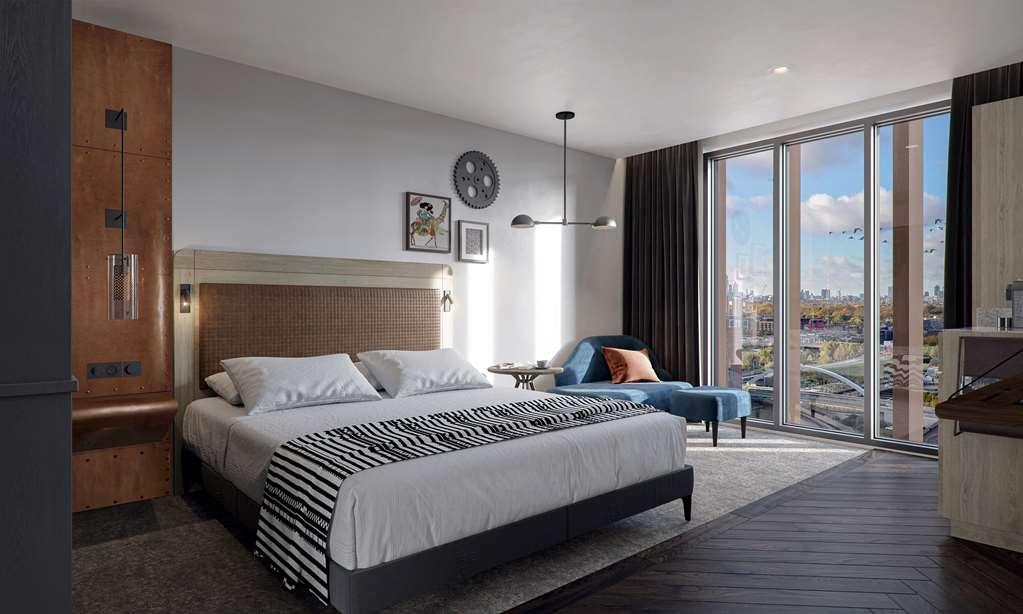 The Gantry Curio Collection By Hilton 4* London