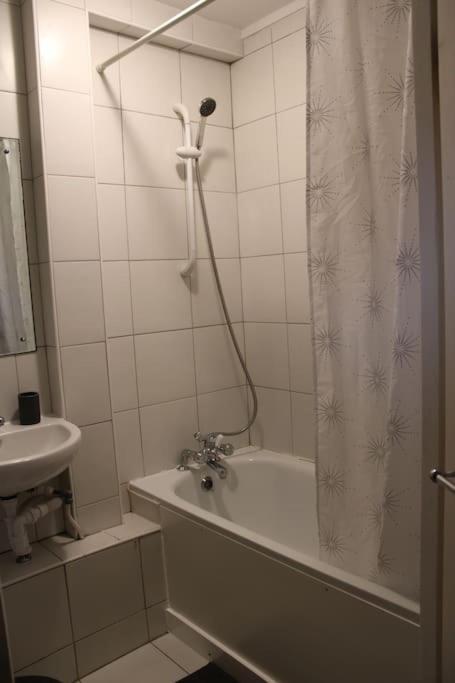 Cosy 1 Bed Flat In With View Of Shard Apartment London