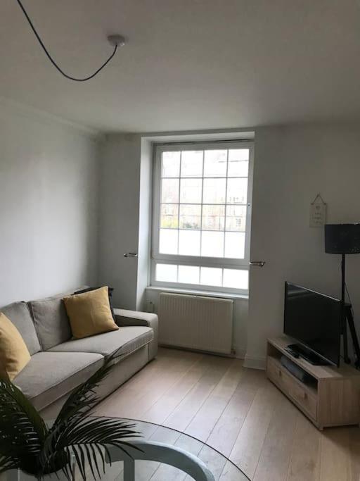 Cosy 1 Bed Flat In With View Of Shard * London
