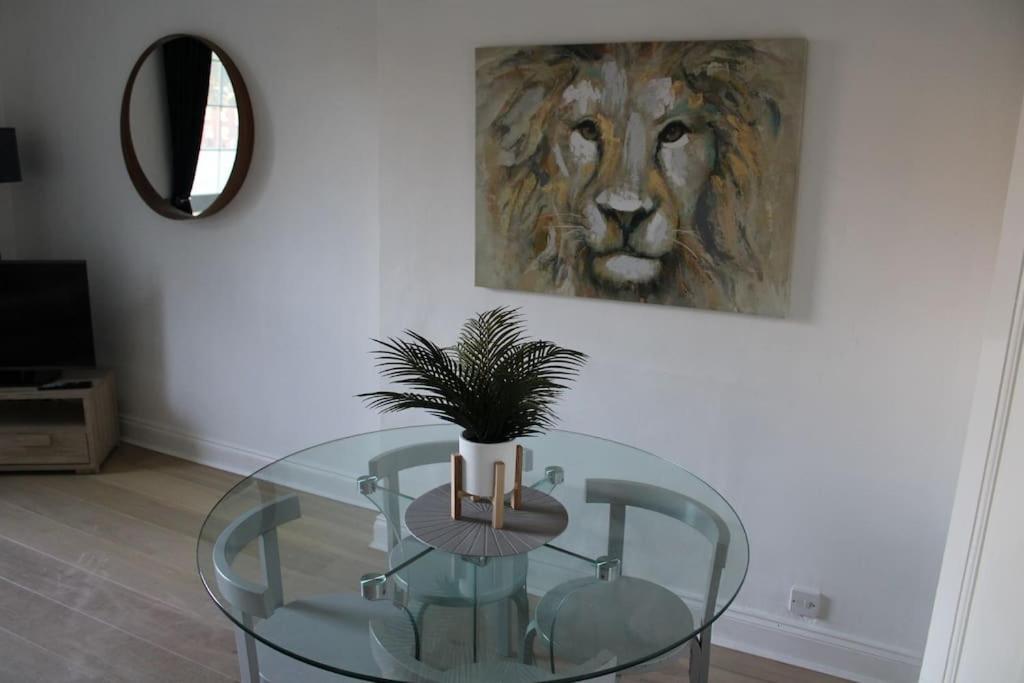 Cosy 1 Bed Flat In With View Of Shard Apartment