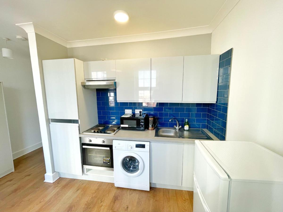 Apartment 1 Bedroom Gem, Prime Location. London