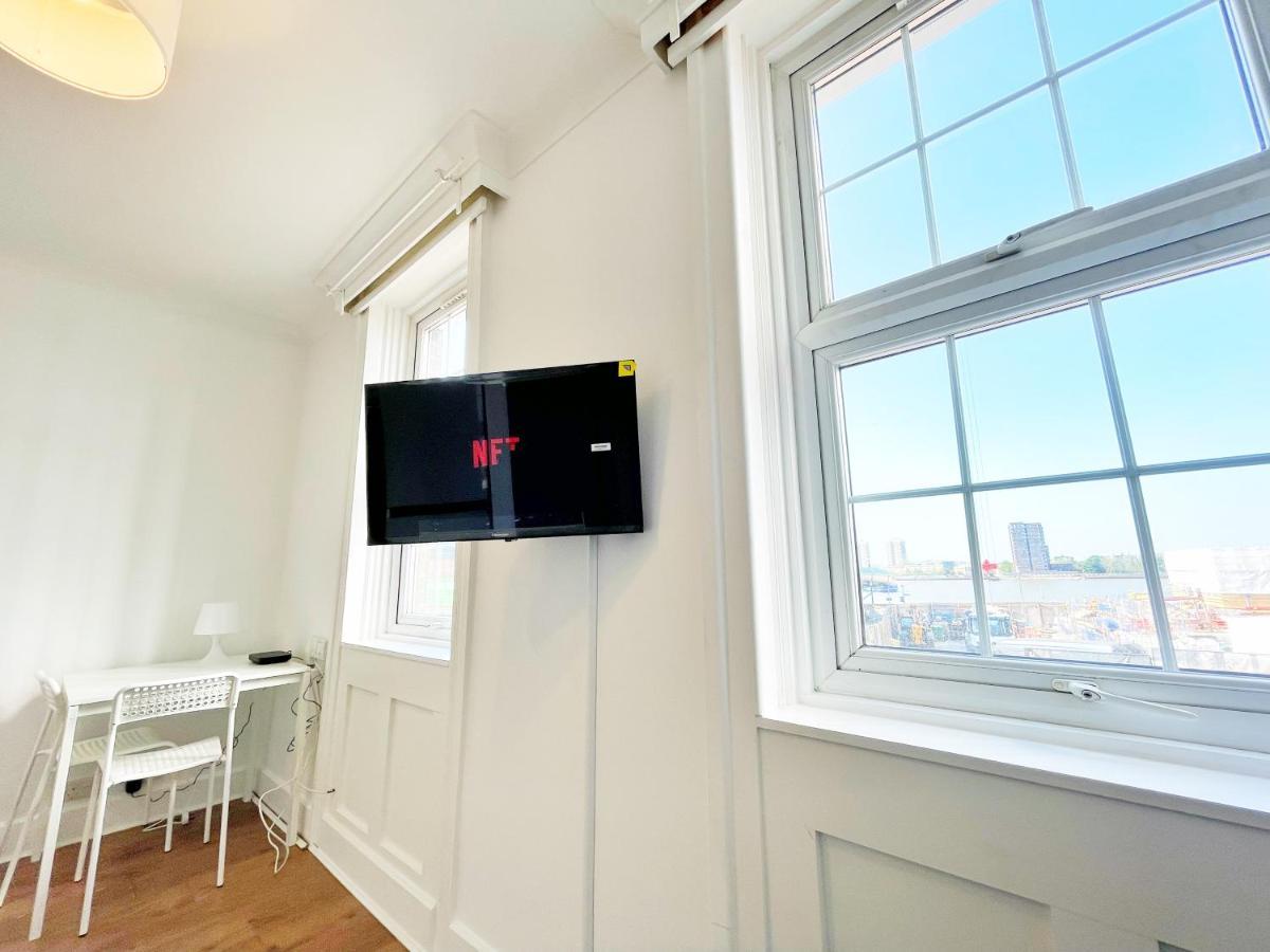 1 Bedroom Gem, Prime Location. * London