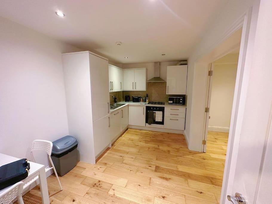1 Bed Flat Near Apartamento Londres