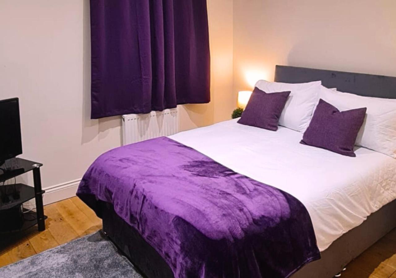 Modern 2 Bedroom In Peckham Apartment *