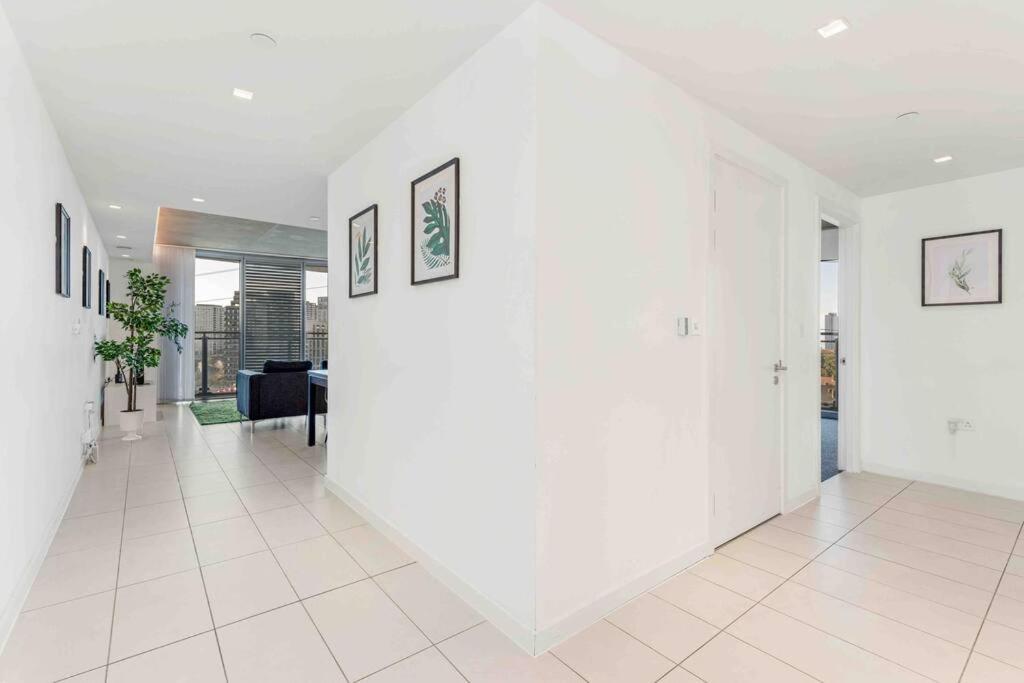 Leilighet Luxury 3min Walk To Excel,city Hall, O2 *