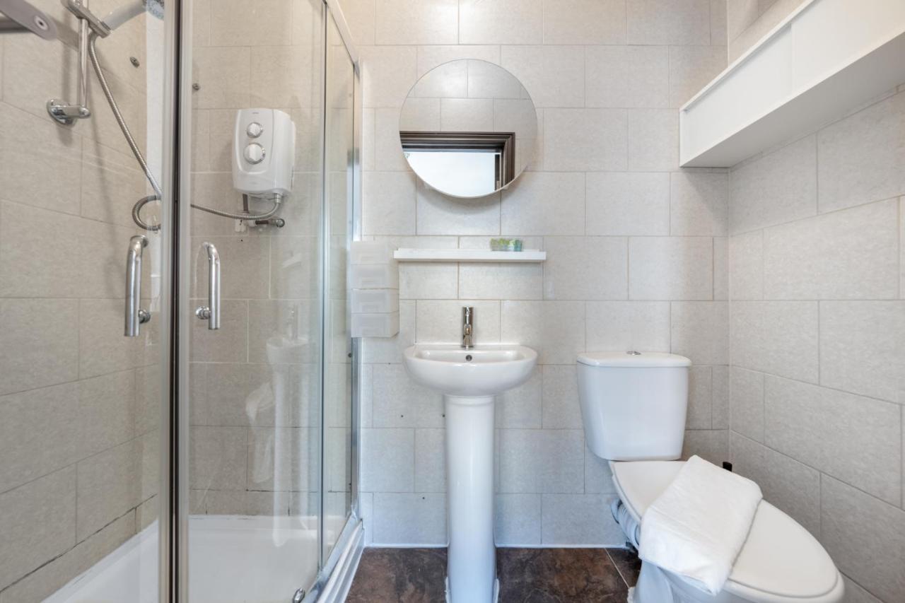 The Buross - Aldgate *