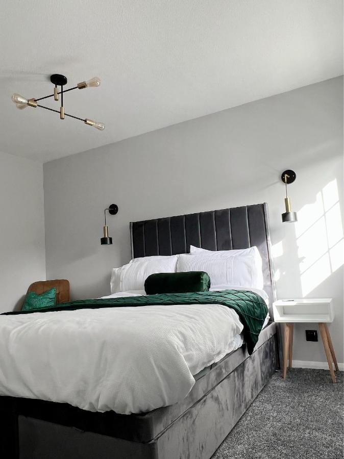 Stunning In Beckton With Private Entrance Holiday home London