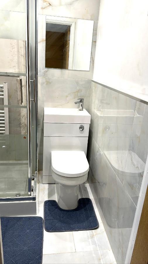 Guest house 7 Venus Road 1 *