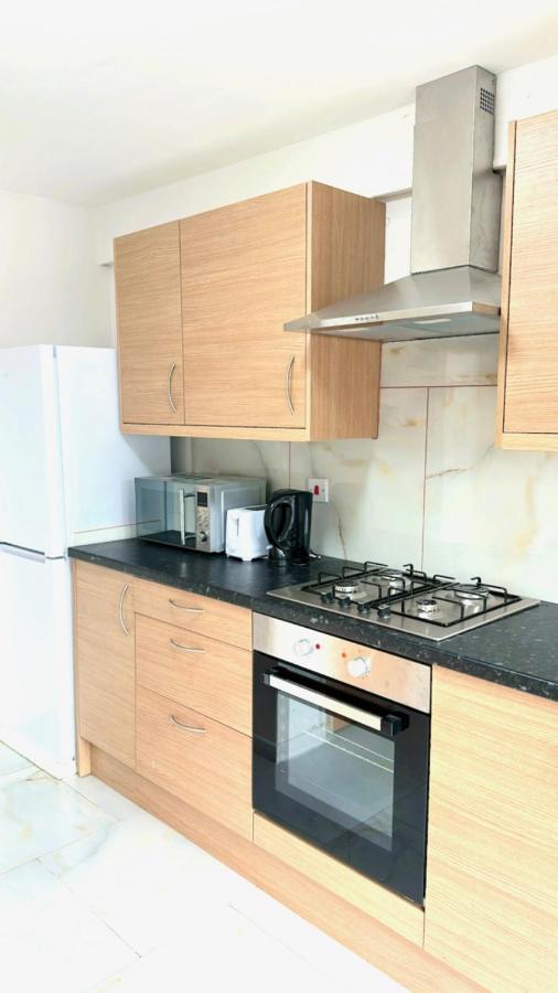 7 Venus Road 1 Guest house London