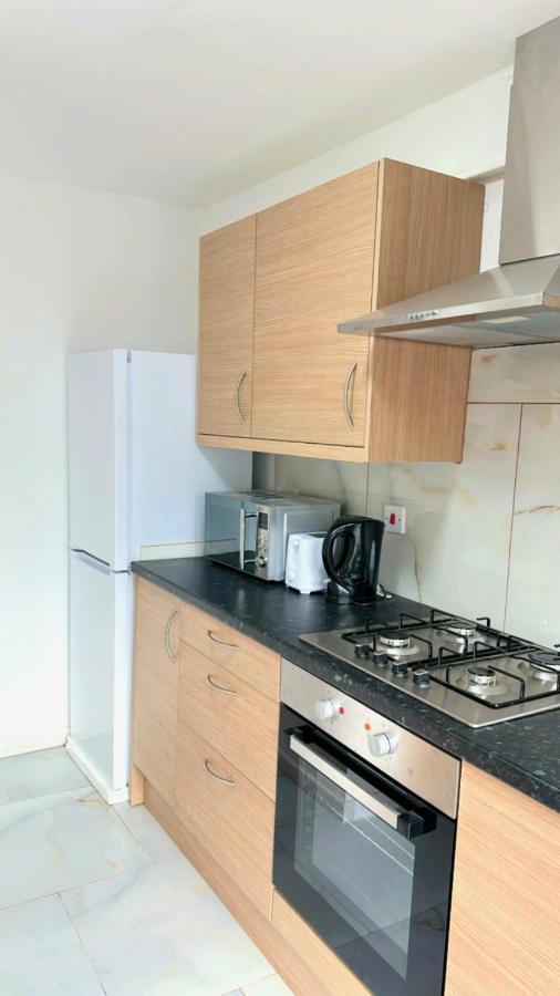 7 Venus Road 1 Guest house London