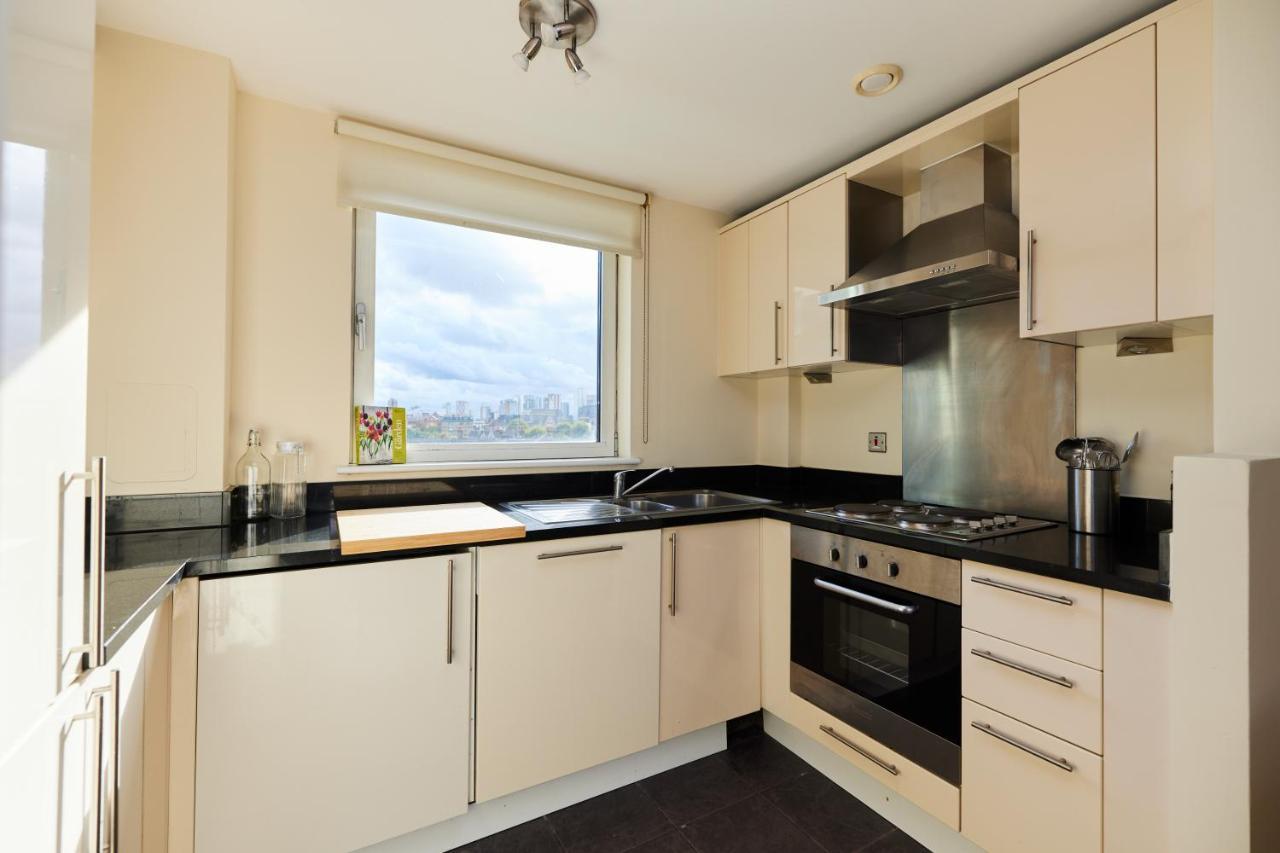 The Weavers Field Place - Classy 3bdr Flat With Terrace *