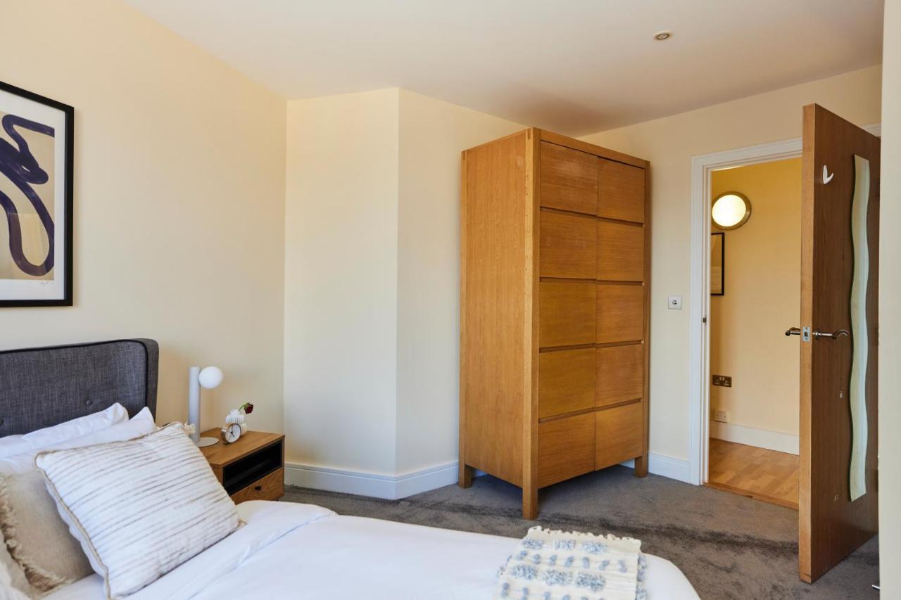 The Weavers Field Place - Classy 3bdr Flat With Terrace * London