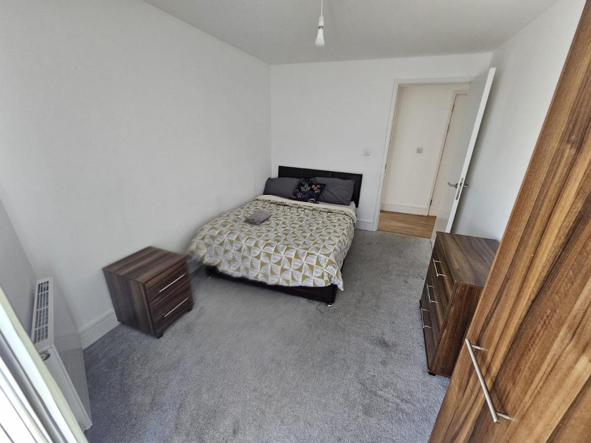 Apartment Hippersley Point, Tilston Bright Square, Abbey Wood, Se2 9dr, Uk *