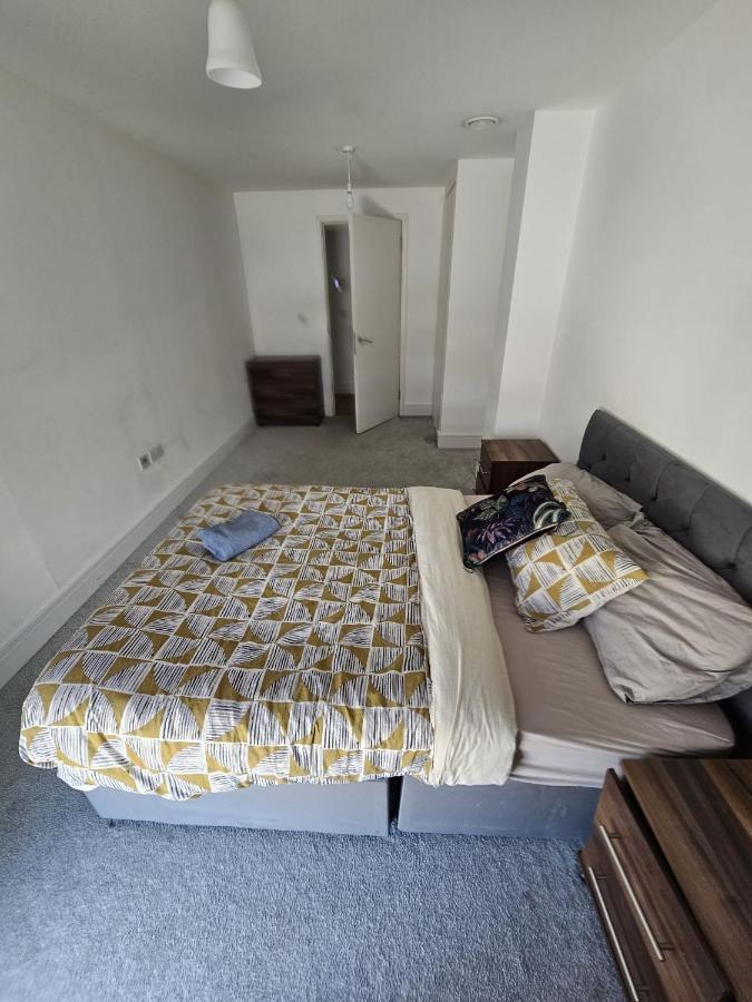 Hippersley Point, Tilston Bright Square, Abbey Wood, Se2 9dr, Uk