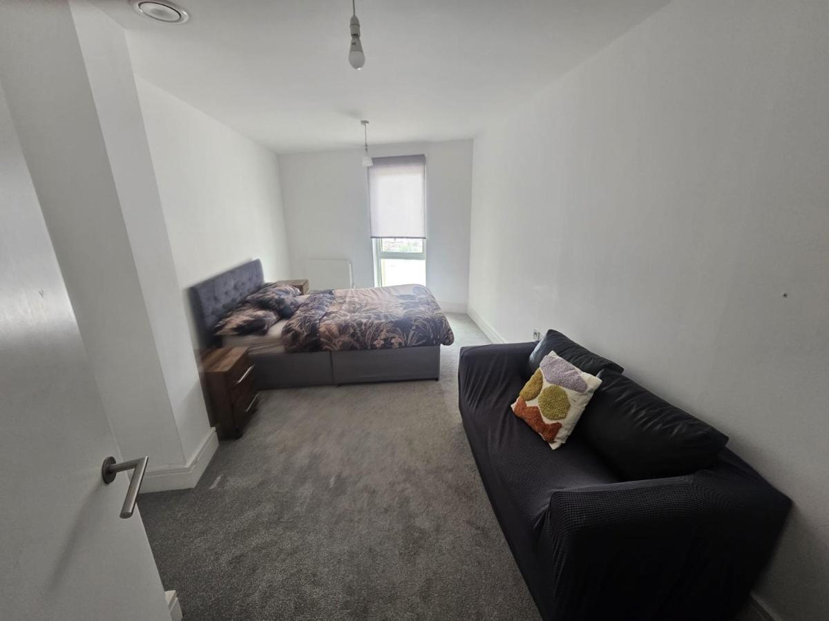 Apartment Hippersley Point, Tilston Bright Square, Abbey Wood, Se2 9dr, Uk *