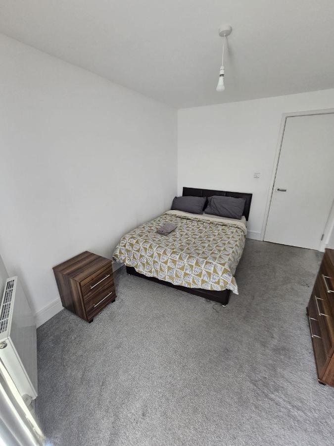 Apartment Hippersley Point, Tilston Bright Square, Abbey Wood, Se2 9dr, Uk London