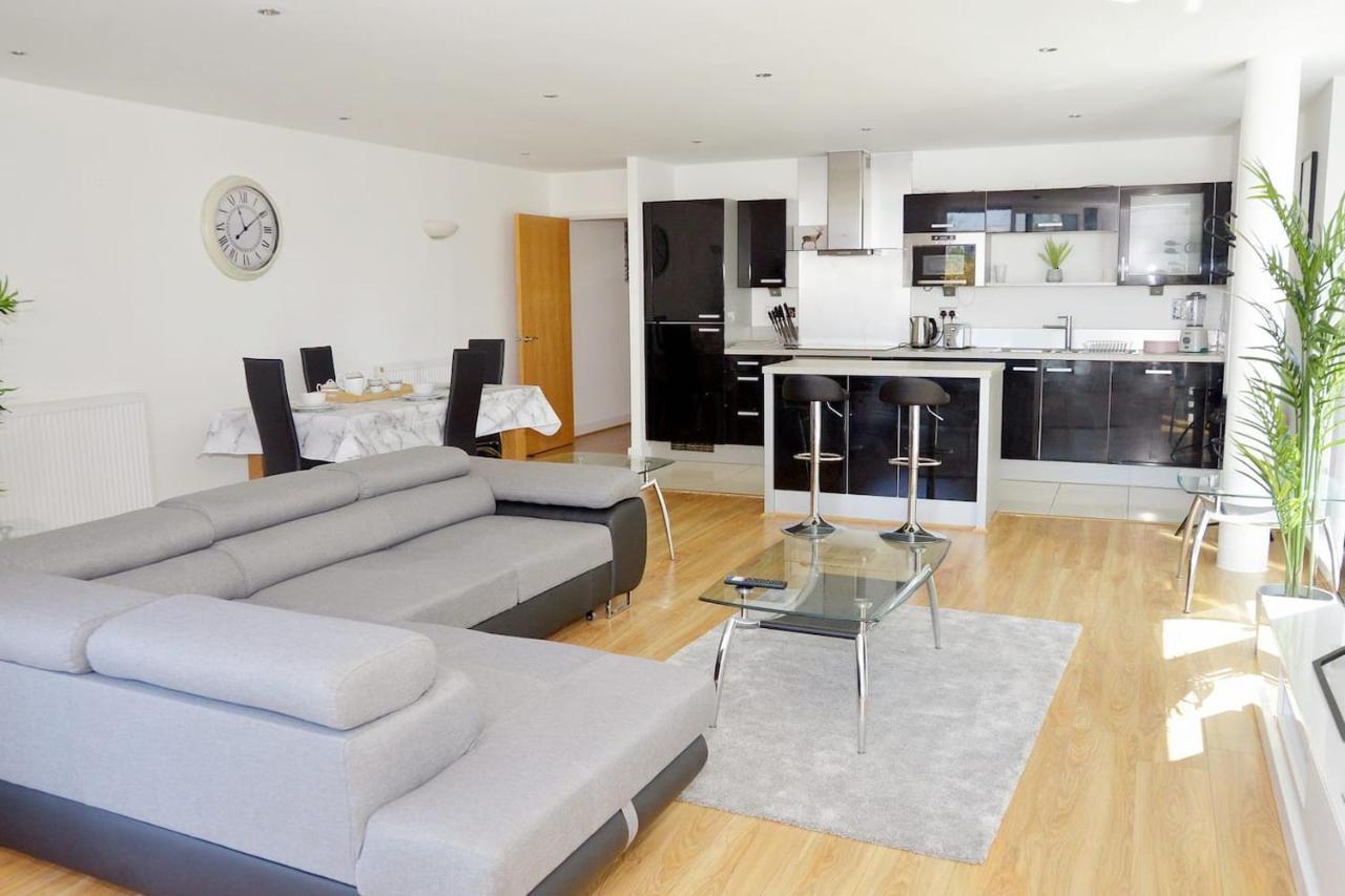 Excel Luxury Flat Apartment *