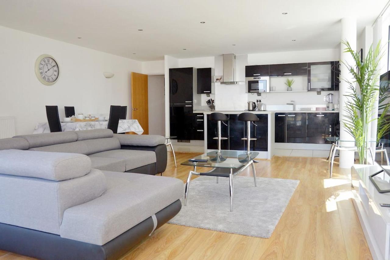 Excel Luxury Flat Apartment *