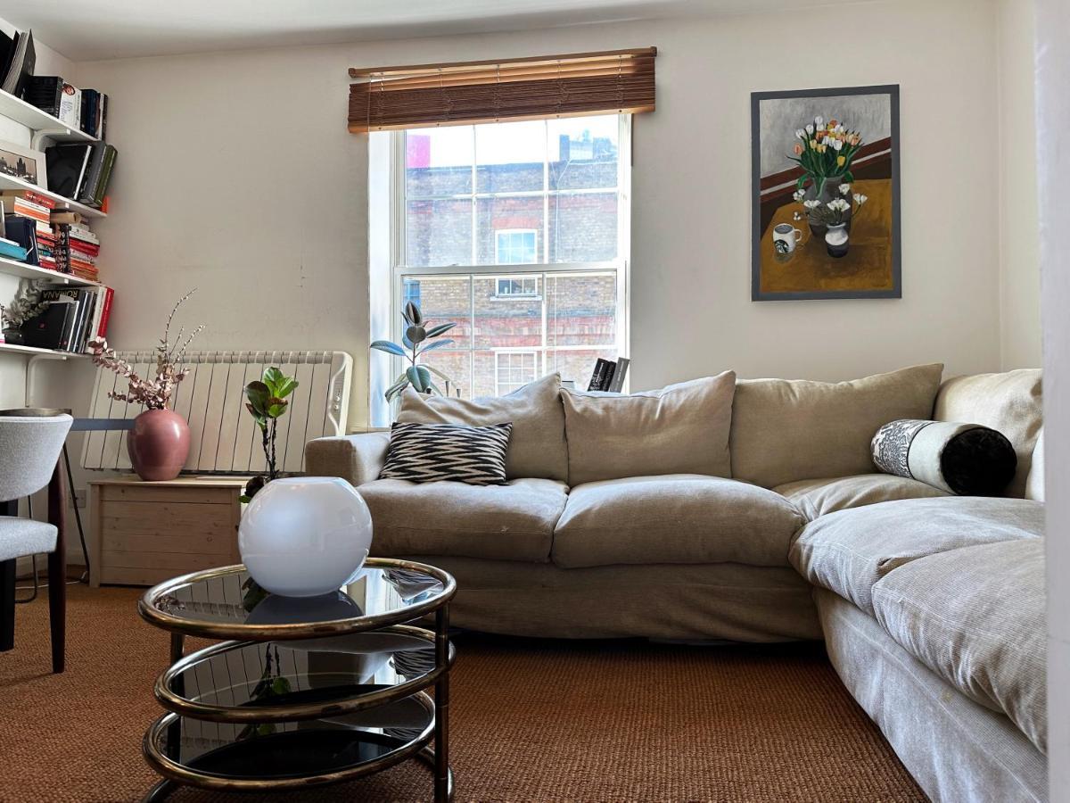 Kelly's Place Near Liverpool Street * London