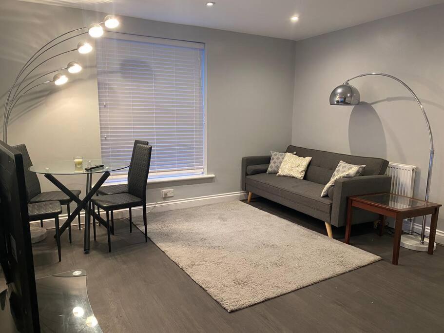 Spacious 2 Bedroom Flat London