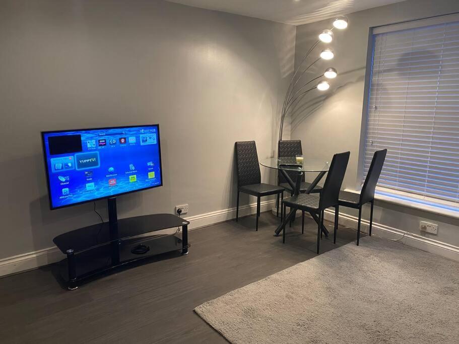 Spacious 2 Bedroom Flat * London