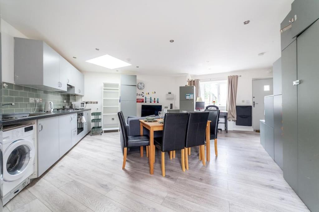 Lovely 2 Bedroom House In Greenwich * London