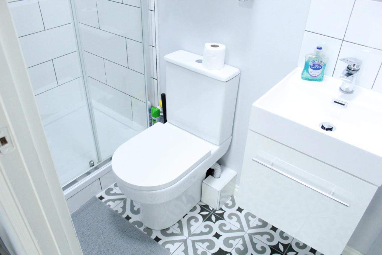 Privatunterkunft Private Toilet, 15 Min To London