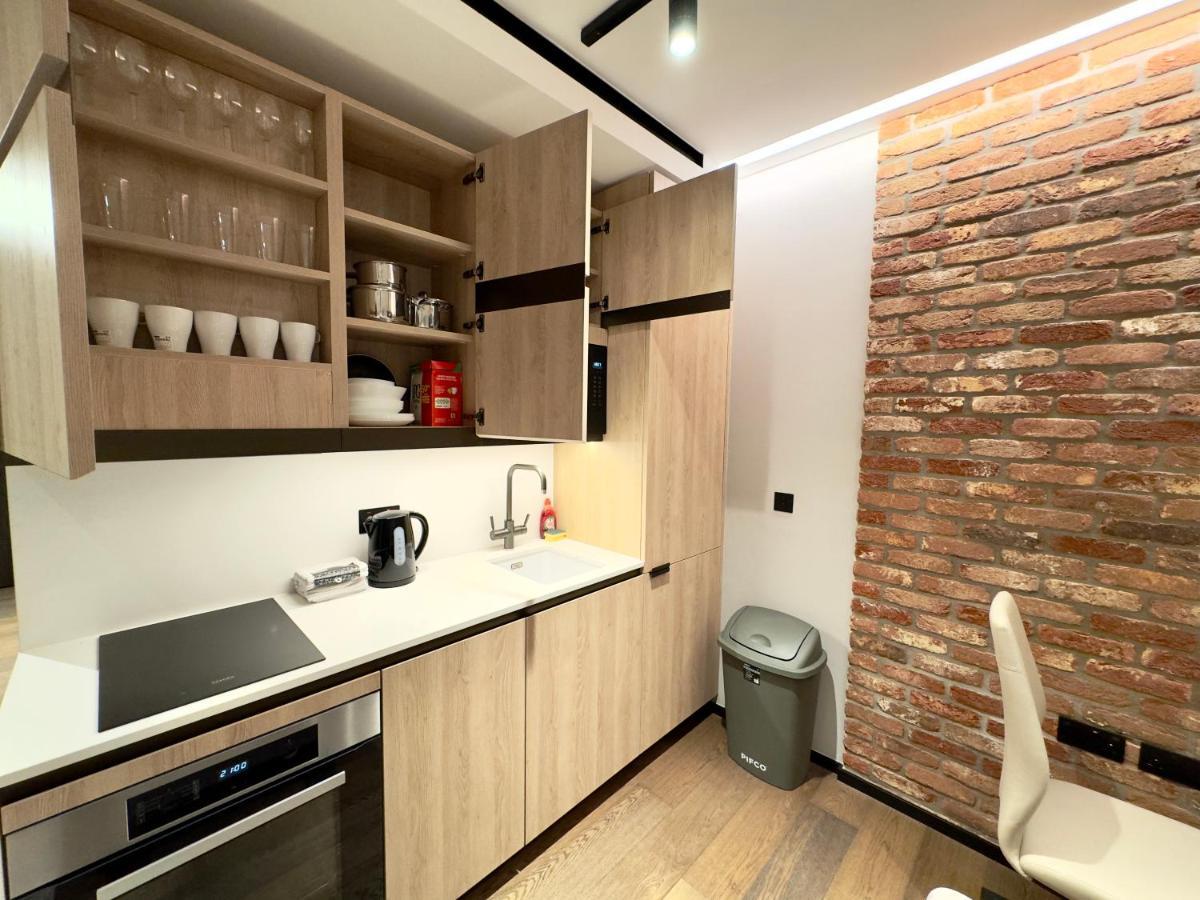 Modern, Stylish Apartment