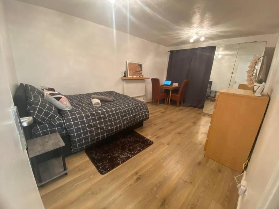 2 Bedroom Flat Camberwell Grove Londres