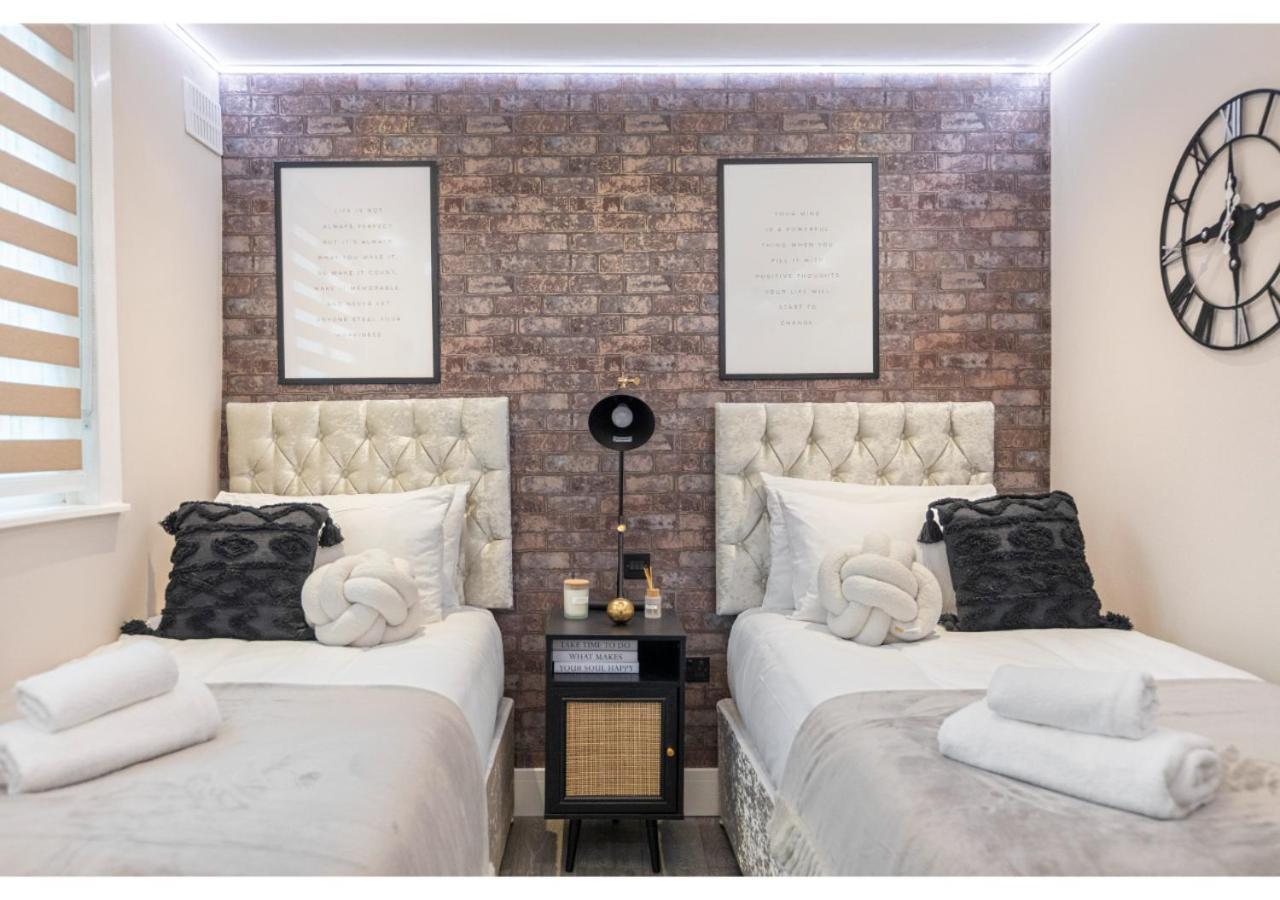 Apartment Modern 3-bedroom Flat *