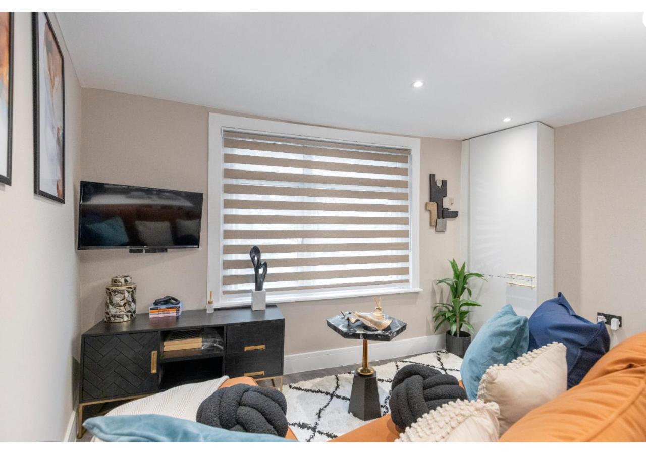 Apartment Modern 3-bedroom Flat