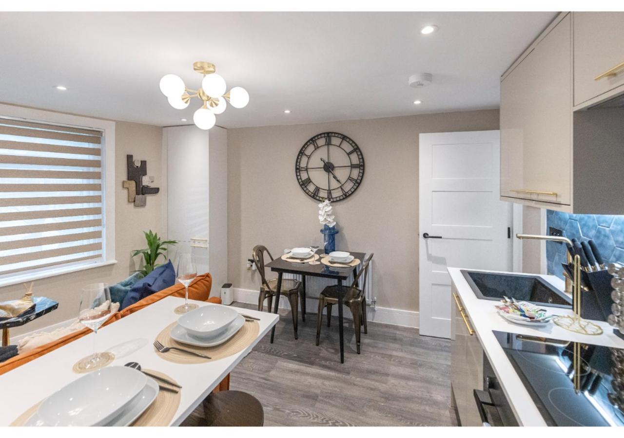 Modern 3-bedroom Flat Apartment London