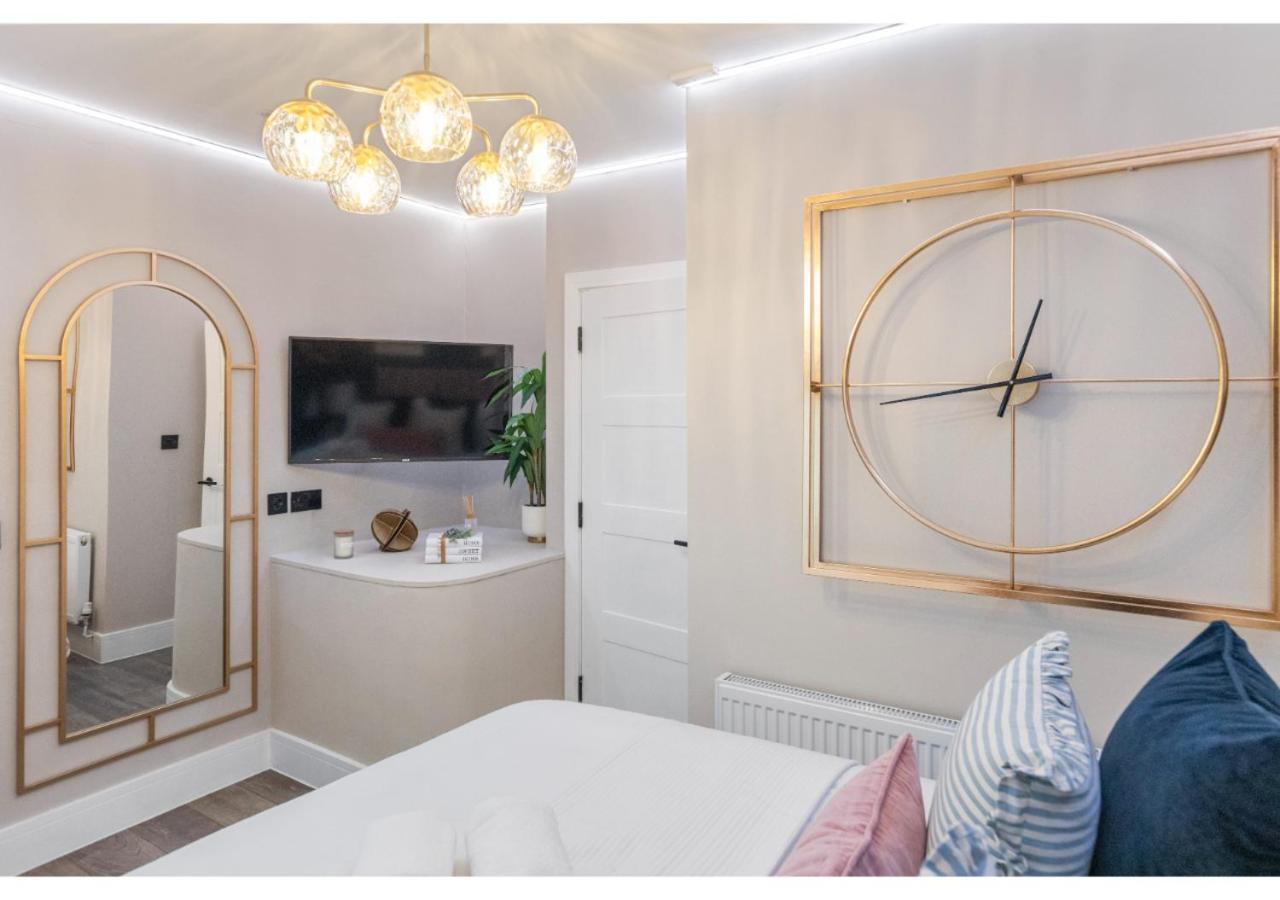 Apartment Modern 3-bedroom Flat *