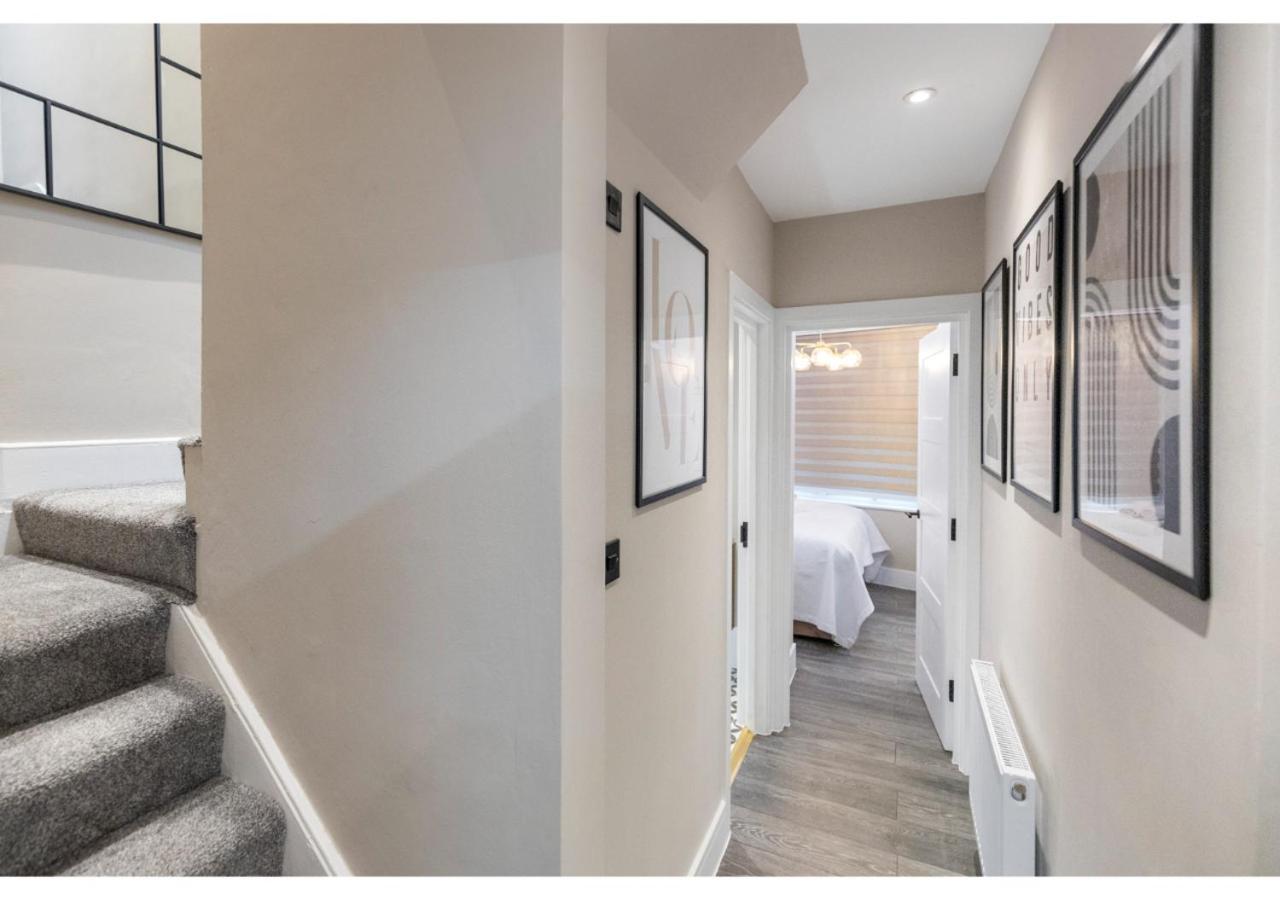 Apartment Modern 3-bedroom Flat London