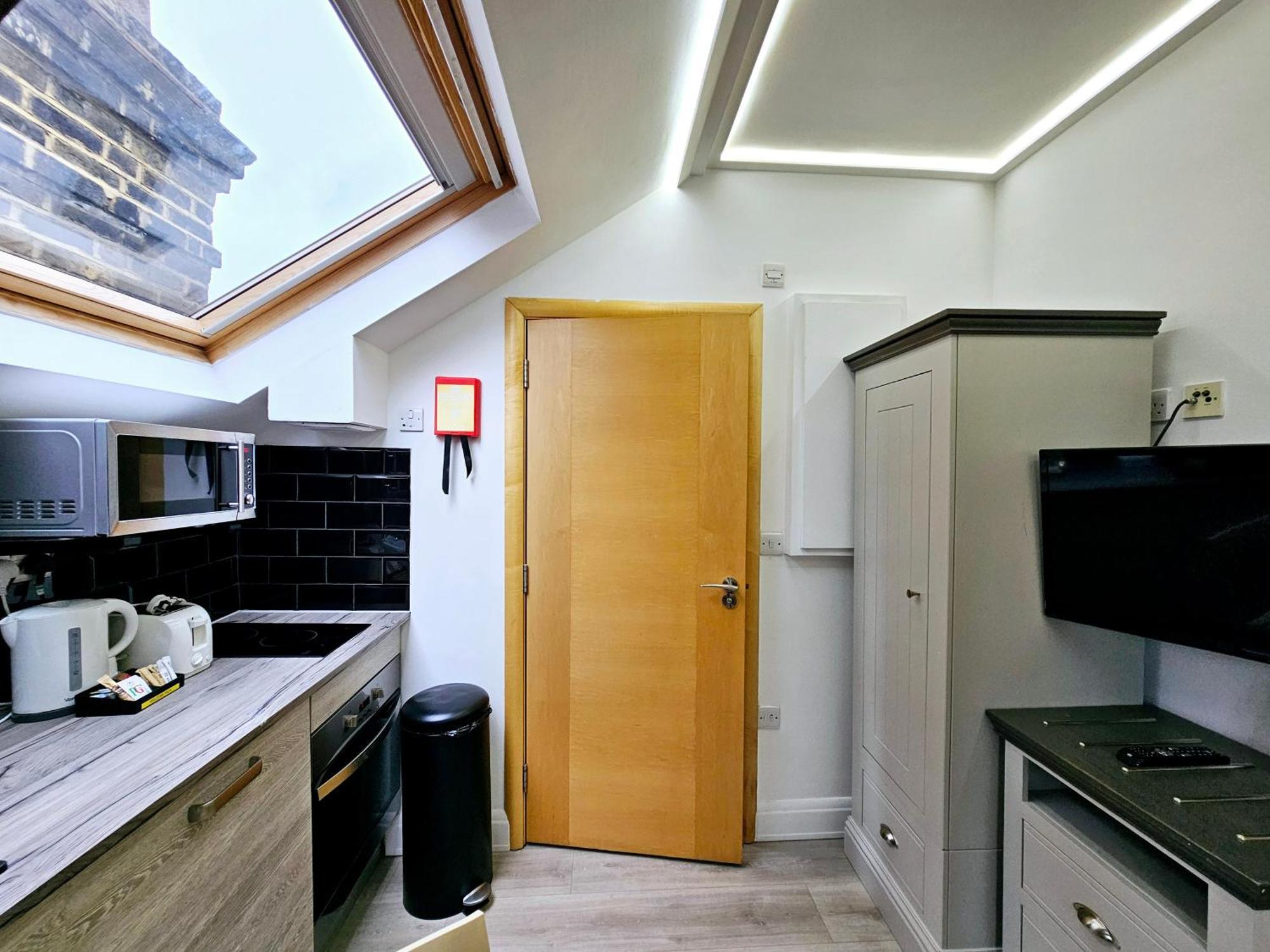 Apartahotel London Stay Apartamentos 3*